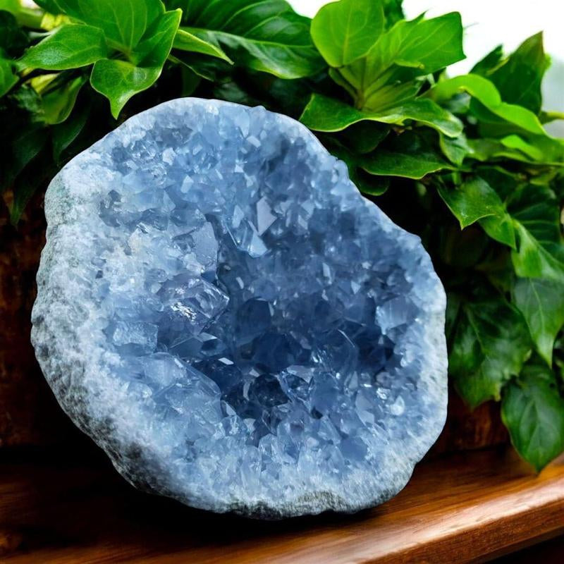 Celestite Crystal Cluster, 1 Count Natural Crystal Stone, Healing Crystal Stone, Home Decor, Desktop Ornament, Energy Crystal, Suitable for Aquarium Decoration